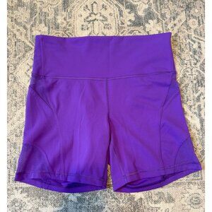 Lululemon Women's Wunder Train High Rise 6" Shorts Size 10 Purple Mesh Panel Gym